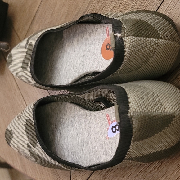 NWT Jelly Pop memory foam size 8 runs small - Picture 1 of 4